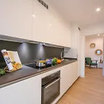 Boutique Apartment *