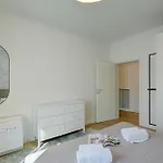 Boutique Apartment *